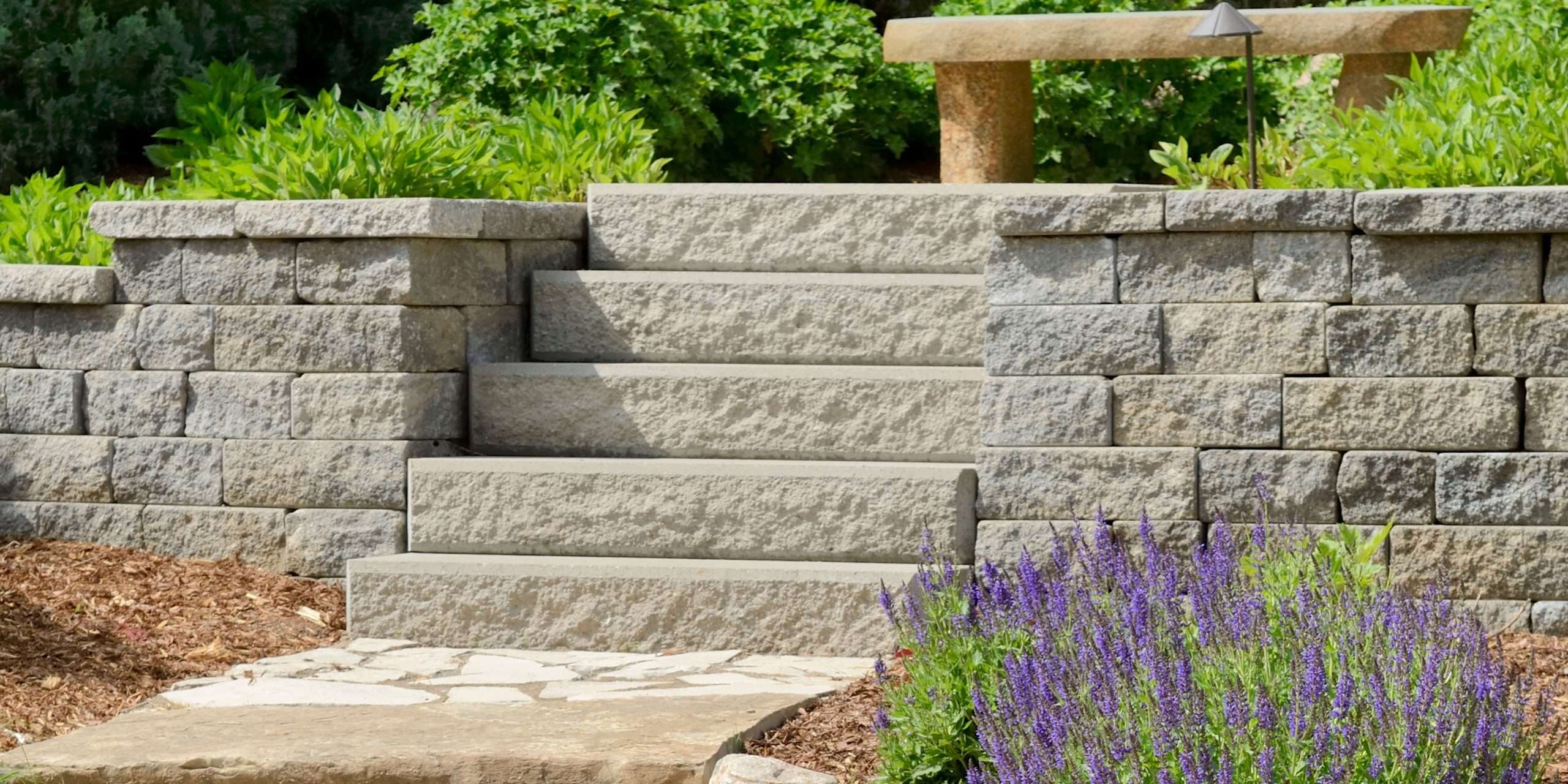 Natural Stone Steps: Beautiful Landscape Décor