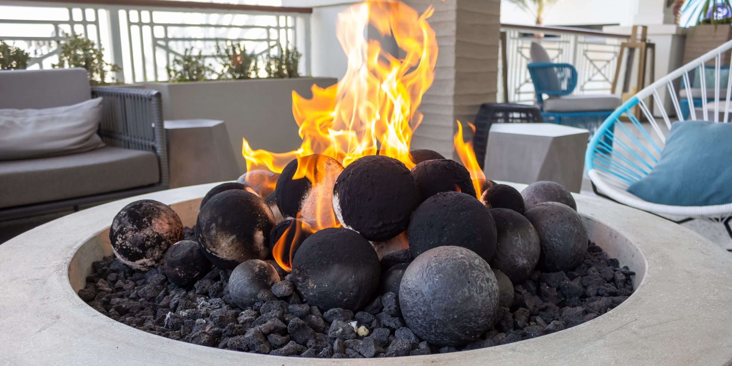 Wood-Burning or Gas-Burning Fire Pit Which is Right for You?