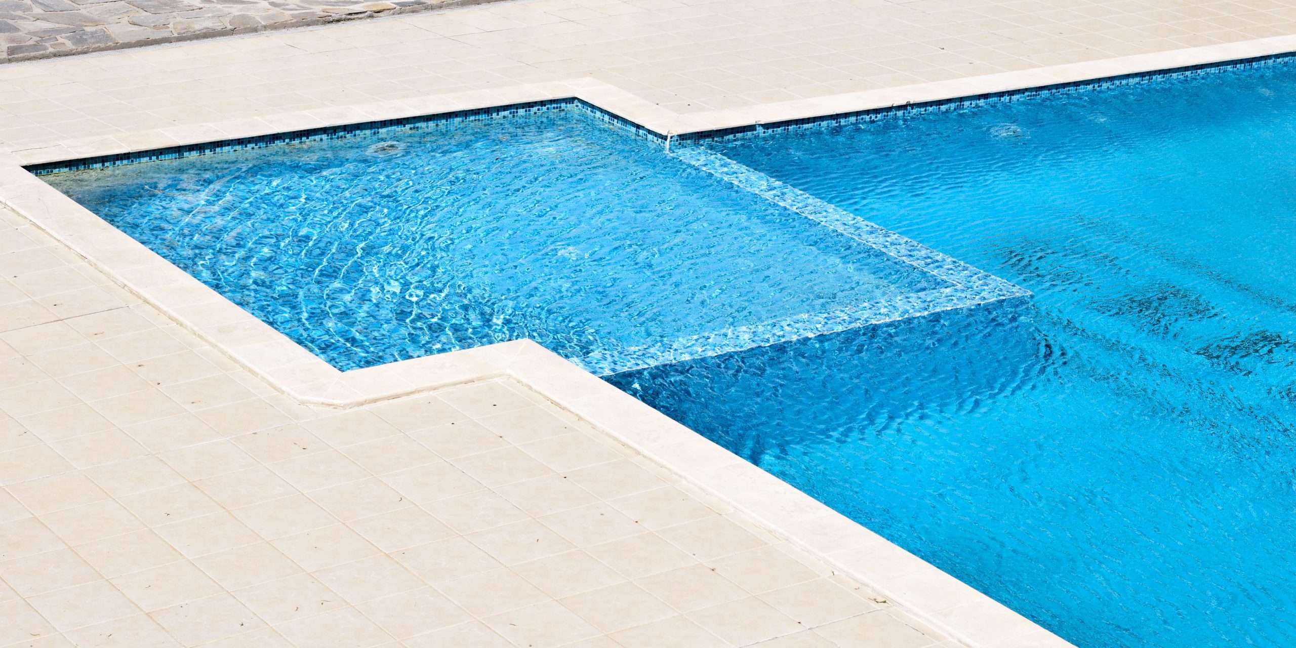 Explore the Top 5 Tiles for a Picture-Perfect Pool!