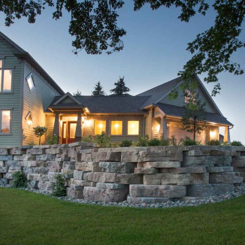 outcropping retaining wall in toronto 2