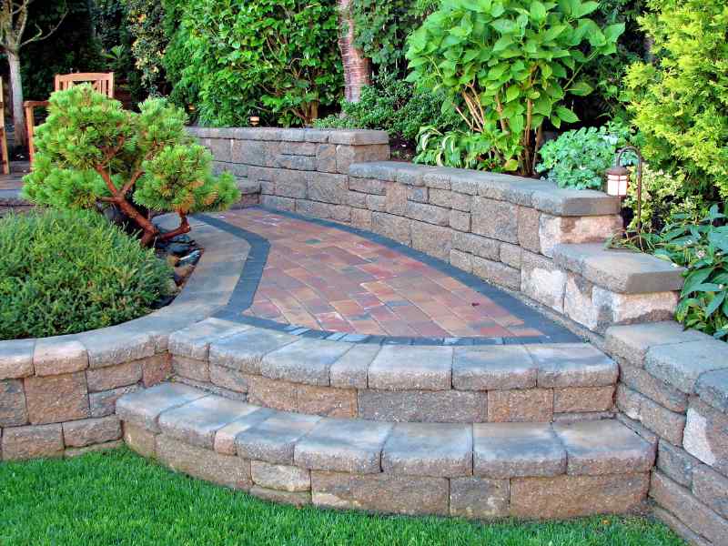 landscaping-and-hardscaping-services-120321